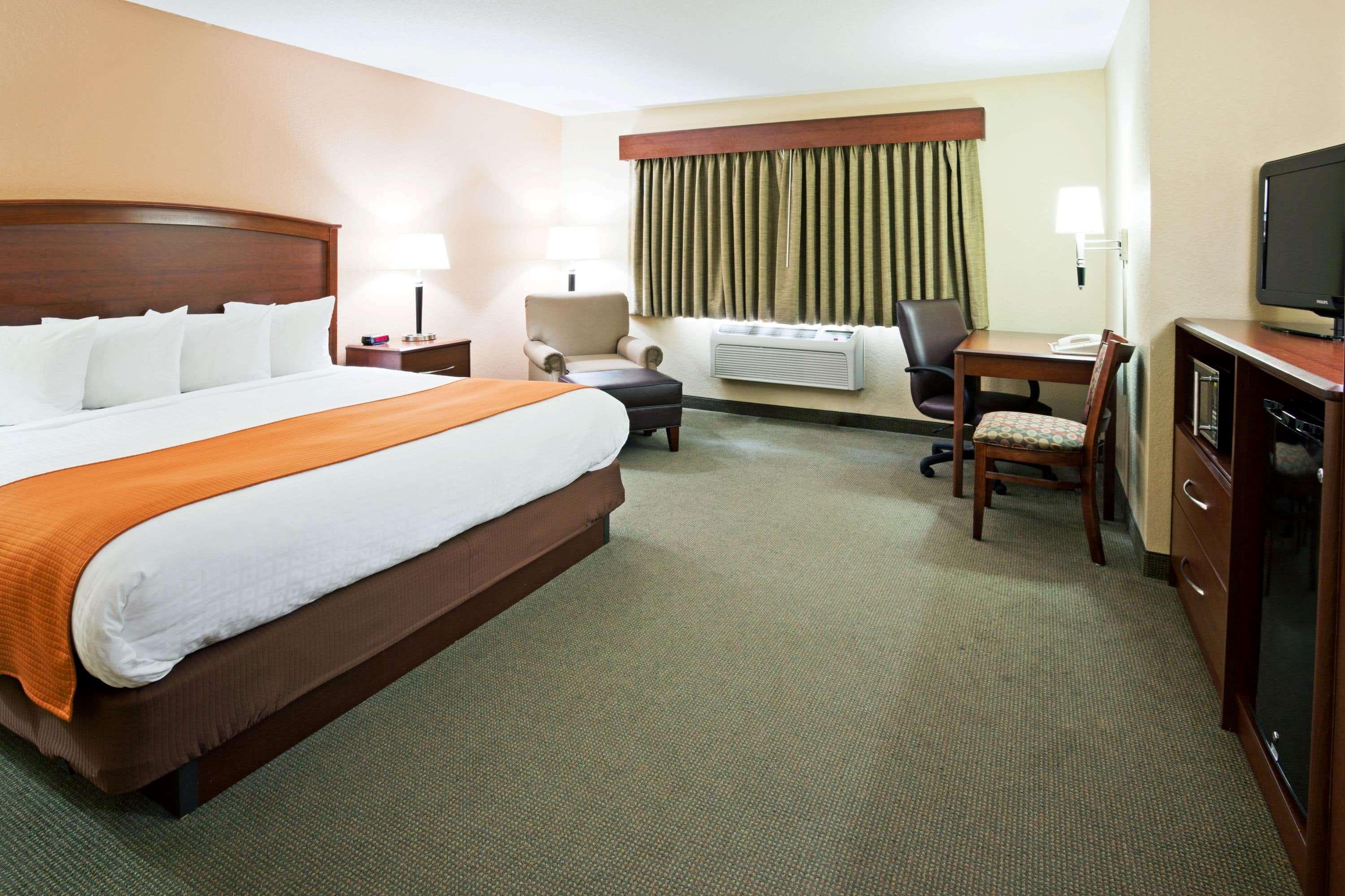 Americinn By Wyndham Fargo West Acres Exterior photo